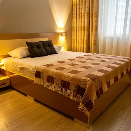 Center Comfortable Apartment *